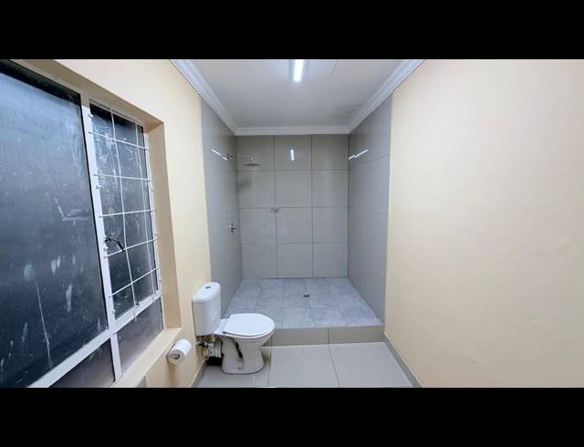 8 BEDROOM HOUSE FOR SALE IN WEST PARK